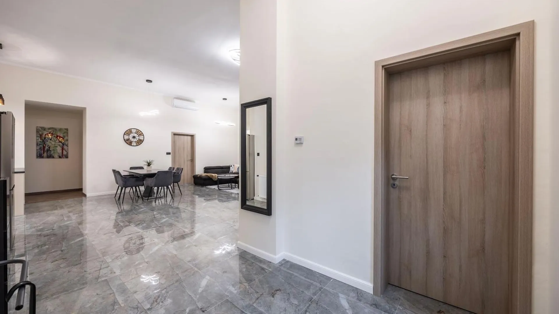 Apartament Exclusive & Grand Astoria Residence In The Heart Of Budapeszt