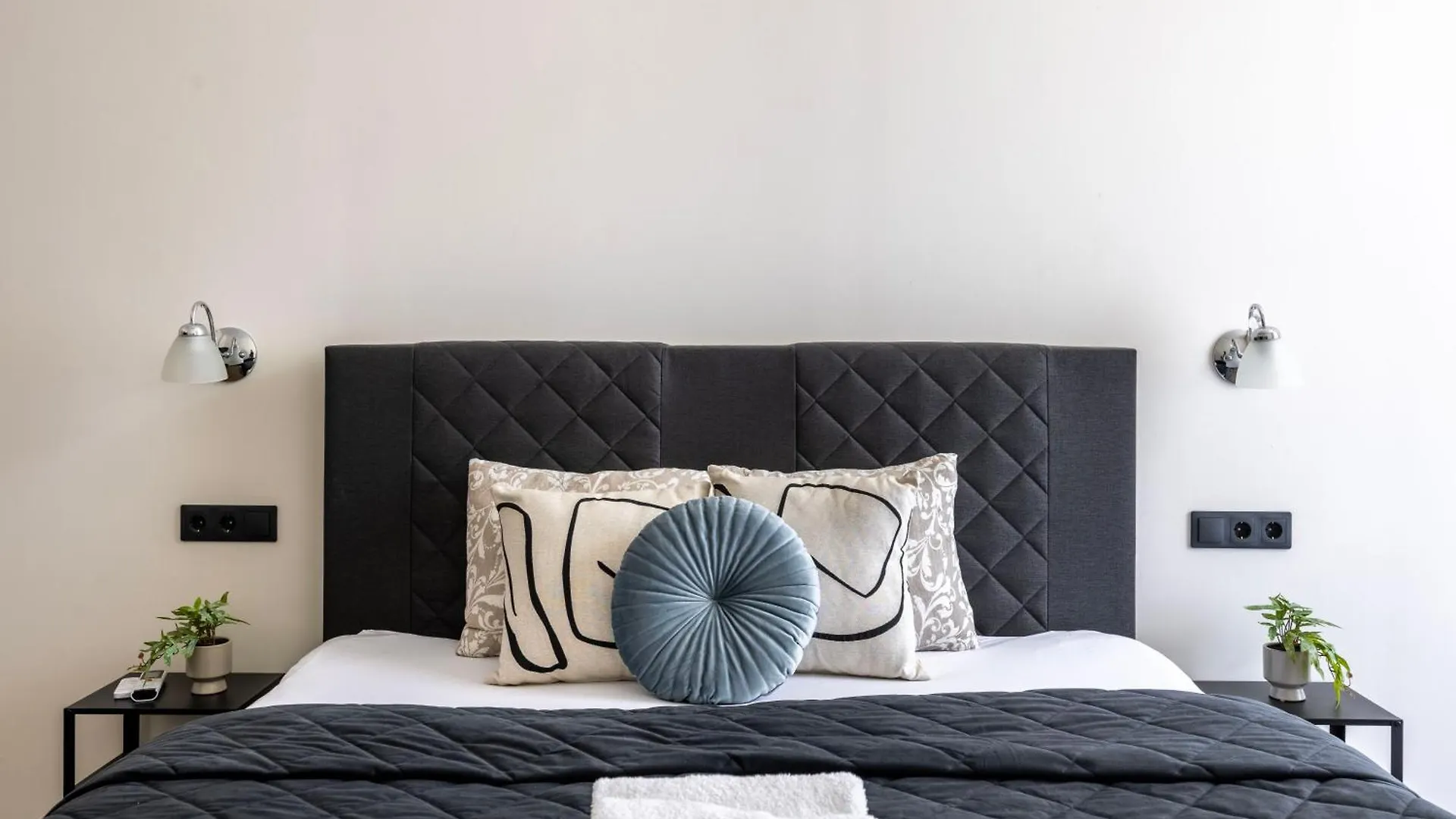 Apartament Exclusive & Grand Astoria Residence In The Heart Of Budapeszt