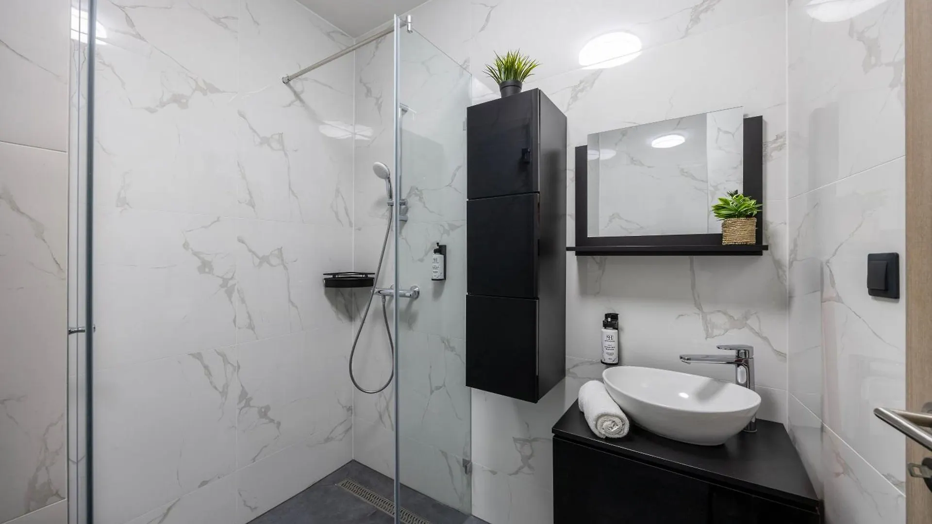 Apartament Exclusive & Grand Astoria Residence In The Heart Of Budapeszt